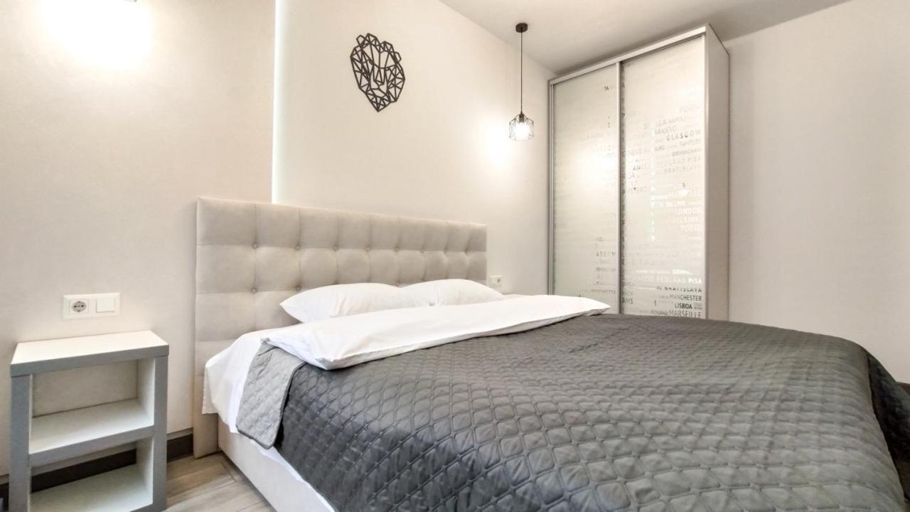 Petrovdom 52,67,205,213 In Smart Apartments In New York Concept House Kiew Exterior foto